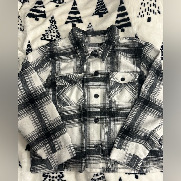 Tops - Boutique flannel jacket size 2X